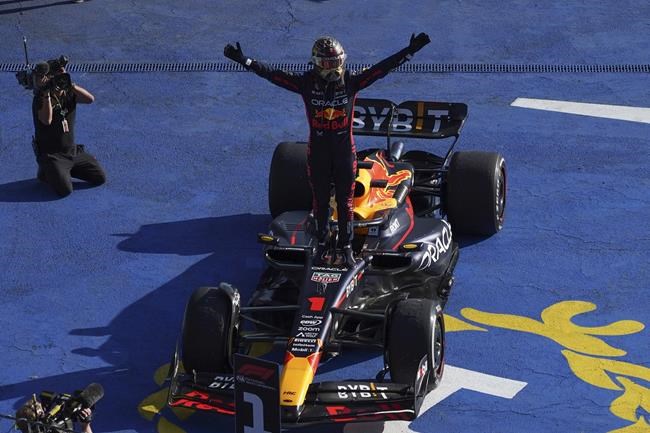 Red Bull's Verstappen dominates F1s Mexico City Grand Prix for season record 16th win | iNFOnews.ca