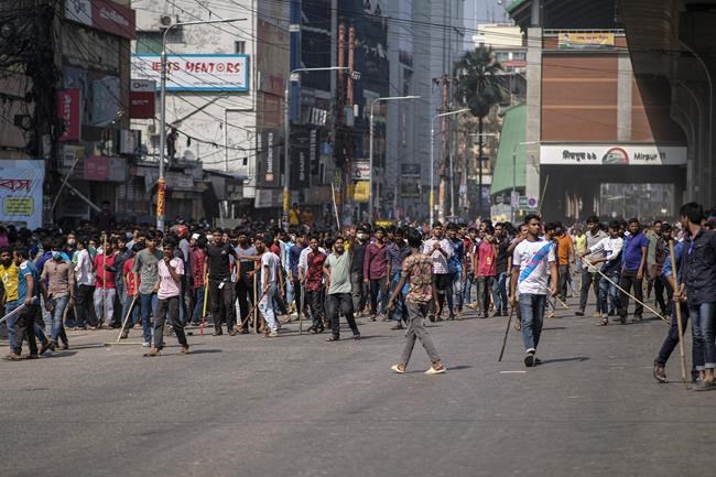 Thousands of Bangladesh’s garment factory workers protest demanding better wages | iNFOnews.ca Thousands of Bangladesh’s garment factory workers protest demanding better wages | iNFOnews.ca