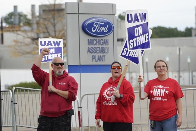 UAW members at the first Ford plant to go on strike overwhelmingly approve the new contract | iNFOnews.ca UAW members at the first Ford plant to go on strike overwhelmingly approve the new contract | iNFOnews.ca