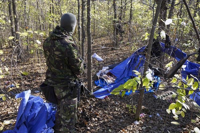 Serbian police arrest 7 people smugglers and find over 700 migrants in raids after a deadly shooting | iNFOnews.ca Serbian police arrest 7 people smugglers and find over 700 migrants in raids after a deadly shooting | iNFOnews.ca