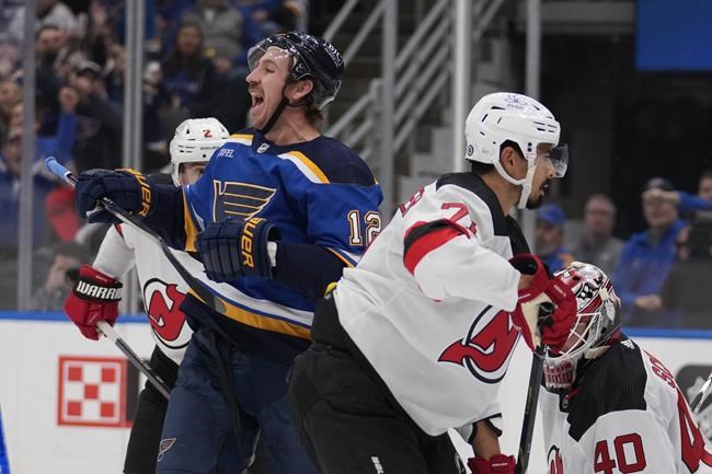 Hayes helps Blues snap skid by burning Devils 4-1 | iNFOnews.ca