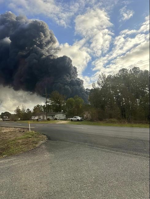 Texas officials issue shelter-in-place order after chemical plant explosion | iNFOnews.ca Texas officials issue shelter-in-place order after chemical plant explosion | iNFOnews.ca