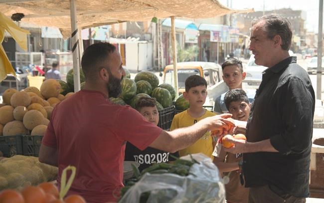 Bob Woodruff returns to Iraq roadside where bomb nearly killed him 17 years ago | iNFOnews.ca