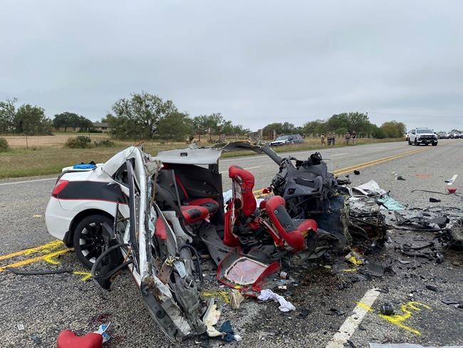 8 dead in crash after police chased a suspected human smuggler, Texas officials say | iNFOnews.ca