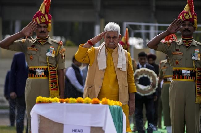 Indian and Pakistani soldiers trade fire in disputed Kashmir, killing 1 Indian soldier | iNFOnews.ca