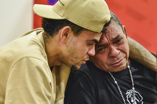 Liverpool striker Luis Díaz and his father are reunited for the 1st time after kidnapping | iNFOnews.ca Liverpool striker Luis Díaz and his father are reunited for the 1st time after kidnapping | iNFOnews.ca