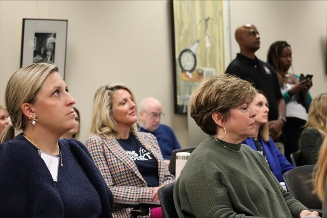 South Carolina education board deciding whether to limit books and other 'age appropriate' materials | iNFOnews.ca