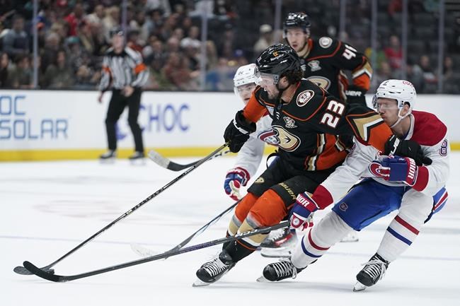 Newhook scores twice, Canadiens beat Ducks 4-3 to halt four-game skid | iNFOnews.ca