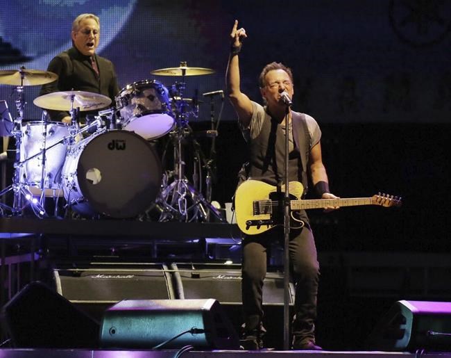 Springsteen drummer Max Weinberg says vintage car restorer stole $125,000 from him | iNFOnews.ca Springsteen drummer Max Weinberg says vintage car restorer stole $125,000 from him | iNFOnews.ca
