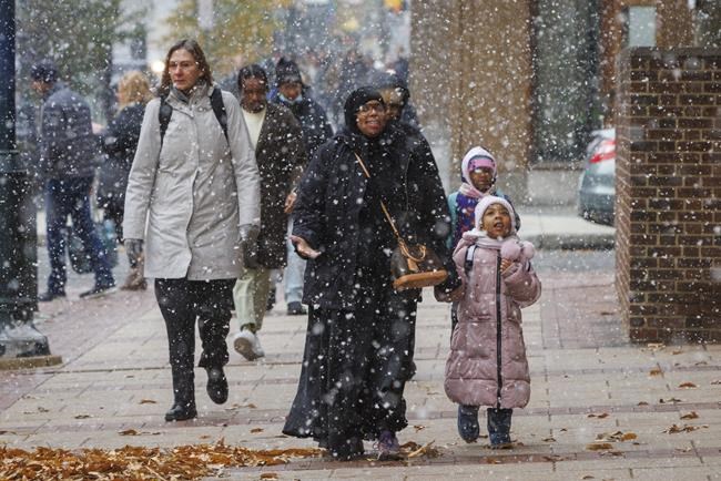 Storm closes schools in Cleveland, brings lake-effect snow into Pennsylvania and New York | iNFOnews.ca Storm closes schools in Cleveland, brings lake-effect snow into Pennsylvania and New York | iNFOnews.ca