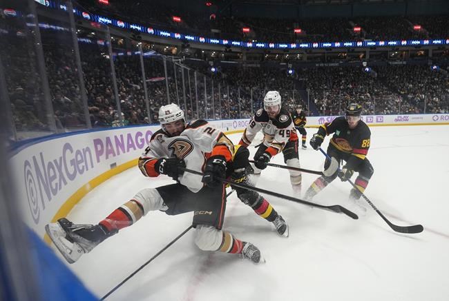 Pettersson scores winner, Boeser scores twice as Canucks beat Ducks 3-1 | iNFOnews.ca
