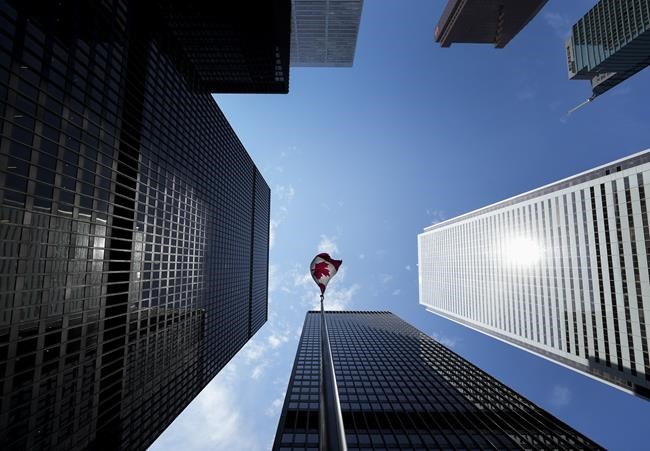 Canadian economy shrank in Q3 but manages to 'keep its head above recession waters' | iNFOnews.ca