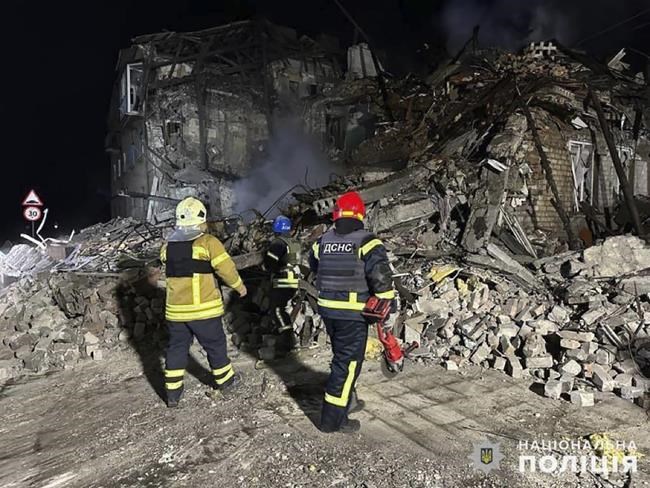 Russian missile strikes in eastern Ukraine rip through buildings, kill 2 and bury families in rubble | iNFOnews.ca Russian missile strikes in eastern Ukraine rip through buildings, kill 2 and bury families in rubble | iNFOnews.ca