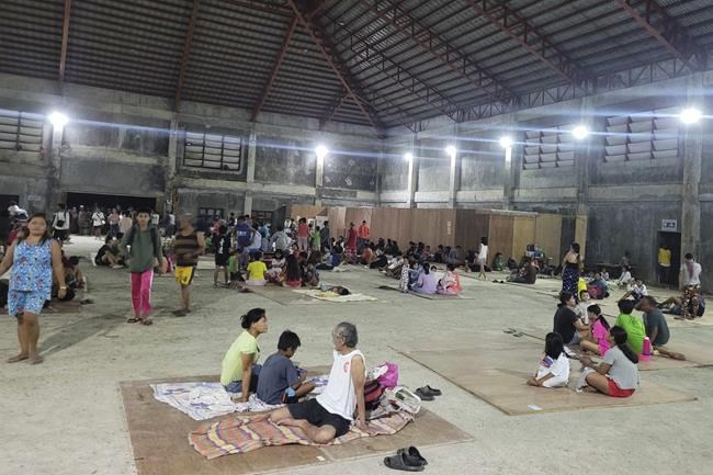 7.6 magnitude earthquake strikes off the southern Philippines, briefly prompting a tsunami warning | iNFOnews.ca 7.6 magnitude earthquake strikes off the southern Philippines, briefly prompting a tsunami warning | iNFOnews.ca