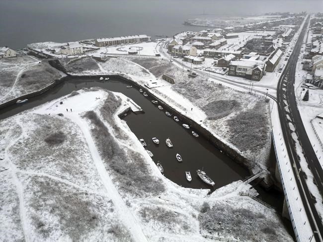 Heavy snow in northern England causes havoc on highways and knocks out power | iNFOnews.ca Heavy snow in northern England causes havoc on highways and knocks out power | iNFOnews.ca