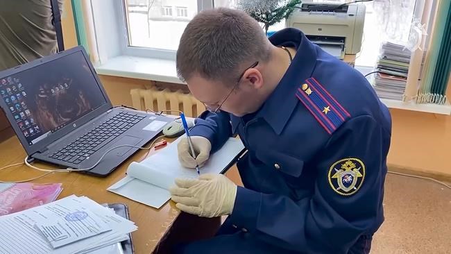 Russian girl shoots several classmates, leaving 1 dead, before killing herself | iNFOnews.ca