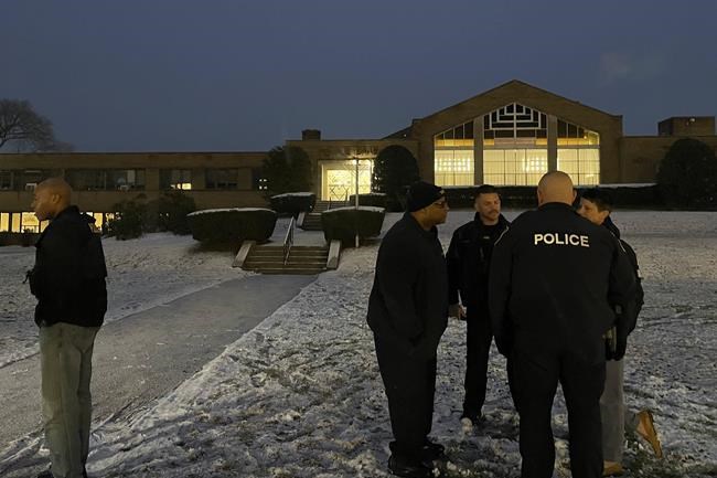 Man fires shotgun outside Jewish temple in upstate New York as Hanukkah begins, no one injured | iNFOnews.ca