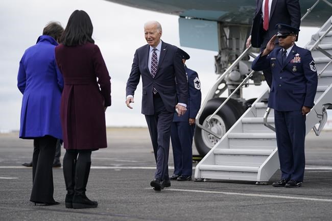 Peek inside Joe Biden's campaign fundraisers, where big money mingles with old jokes in swanky homes | iNFOnews.ca