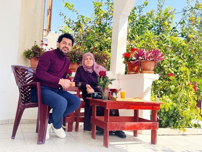 Every phone call is a goodbye, says Vancouver resident with family in Gaza | iNFOnews.ca