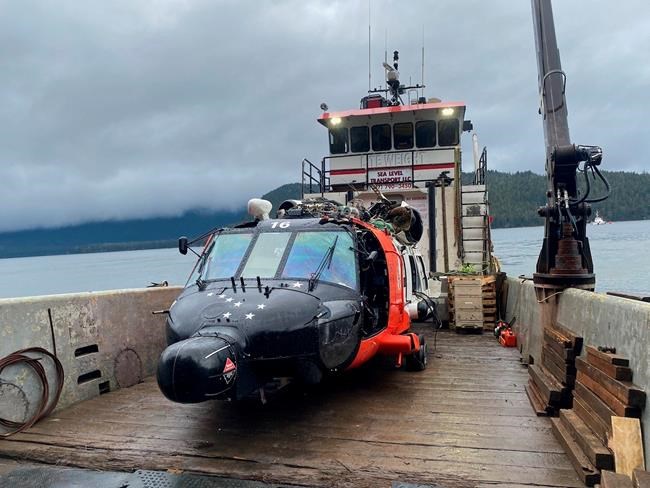 US Coast Guard helicopter that crashed during rescue mission in Alaska is recovered | iNFOnews.ca