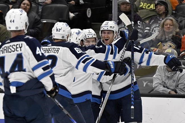 Vilardi scores late to lift Jets past Ducks 4-2 | iNFOnews.ca