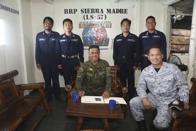 Philippine military head was aboard a ship harassed by China. Beijing accuses US of stirring trouble | iNFOnews.ca Philippine military head was aboard a ship harassed by China. Beijing accuses US of stirring trouble | iNFOnews.ca