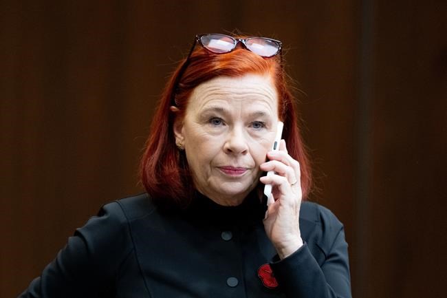 Minister mum on confidence in CBC head, says work to find successor begins next year | iNFOnews.ca