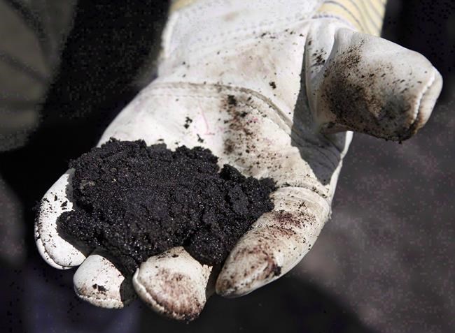 Alberta researchers call for public inquiry into program to ensure oilsands cleanup | iNFOnews.ca