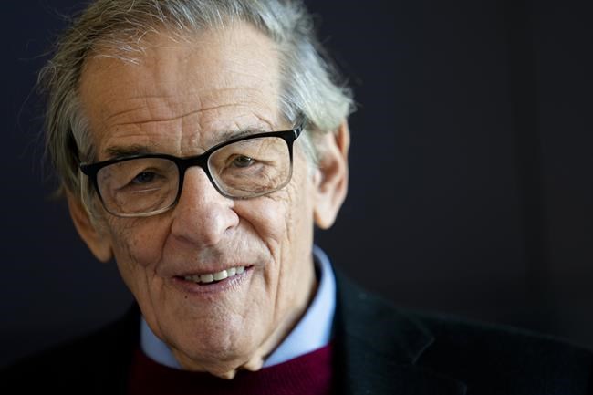 Your autograph, Mr. Caro? Ahead of 50th anniversary, 'Power Broker' author feels like a movie star | iNFOnews.ca Your autograph, Mr. Caro? Ahead of 50th anniversary, 'Power Broker' author feels like a movie star | iNFOnews.ca