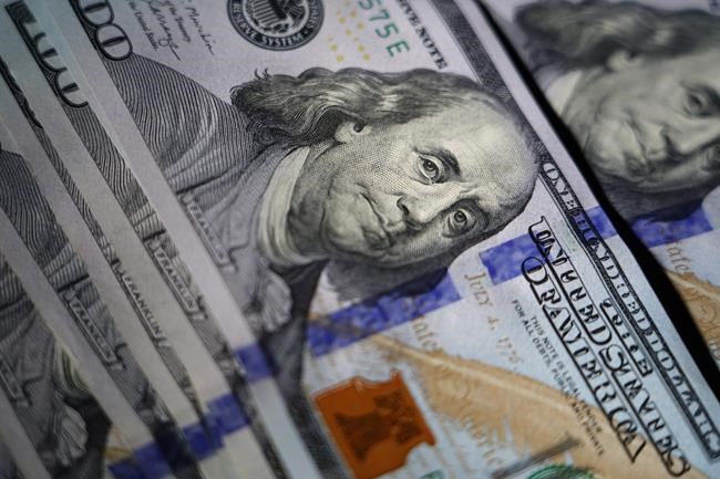 Millennial Money: 5 financial New Year’s resolutions for 2024 | iNFOnews.ca