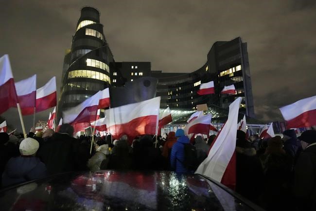 Polish state TV relaunches its main newscast as the new government shakes up the media | iNFOnews.ca Polish state TV relaunches its main newscast as the new government shakes up the media | iNFOnews.ca