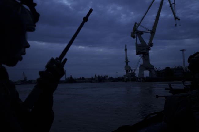 Ukraine damages a Russian landing ship in the Black Sea after battlefield disappointments | iNFOnews.ca Ukraine damages a Russian landing ship in the Black Sea after battlefield disappointments | iNFOnews.ca