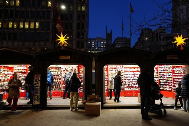 Americans ramped up spending during the holidays despite some financial anxiety and higher costs | iNFOnews.ca Americans ramped up spending during the holidays despite some financial anxiety and higher costs | iNFOnews.ca
