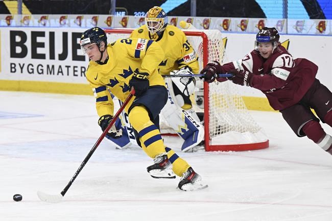 NCAA teammates Celebrini, Hutson and Willander chasing same dream at world juniors | iNFOnews.ca