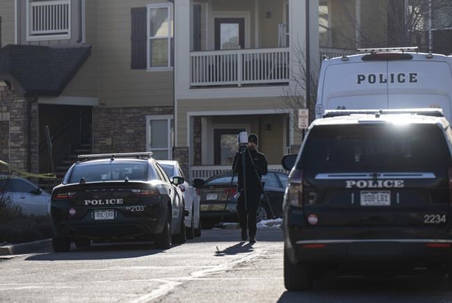 Police searching for Colorado mother suspected of killing her 2 children, wounding third | iNFOnews.ca Police searching for Colorado mother suspected of killing her 2 children, wounding third | iNFOnews.ca