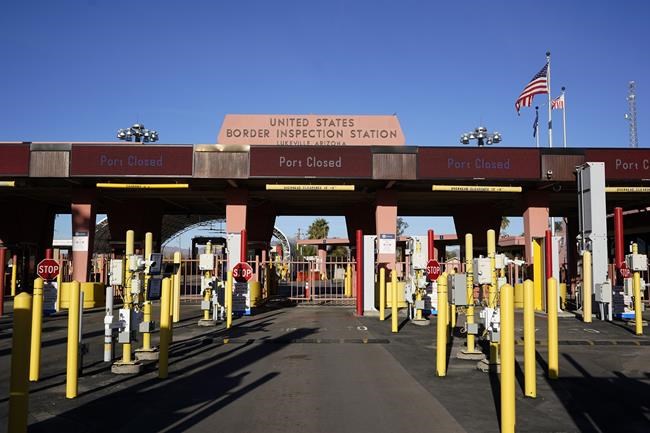 Arizona border crossing with Mexico to reopen a month after migrant influx forced closure | iNFOnews.ca
