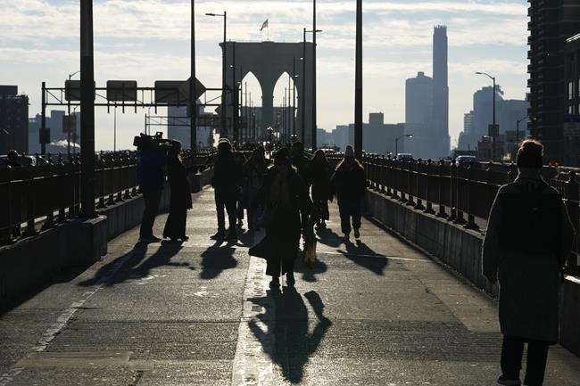 New York City evicts vendors from Brooklyn Bridge, ending a bustling tourist market to ease crowding | iNFOnews.ca New York City evicts vendors from Brooklyn Bridge, ending a bustling tourist market to ease crowding | iNFOnews.ca