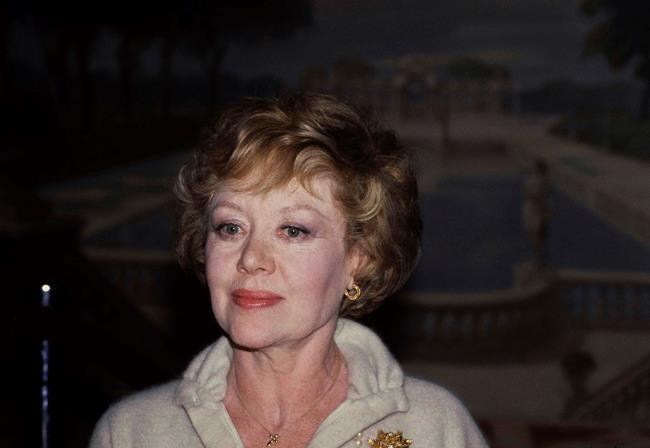 Glynis Johns, 'Mary Poppins' star who first sang Sondheim's 'Send in the Clowns,' dies at 100 | iNFOnews.ca