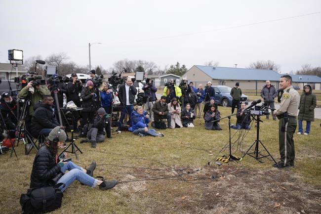 17-year-old kills sixth grader, wounds five others in Iowa school shooting, police say | iNFOnews.ca 17-year-old kills sixth grader, wounds five others in Iowa school shooting, police say | iNFOnews.ca