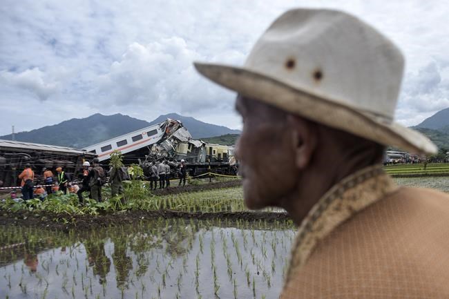 Trains collide on Indonesia's main island of Java, killing at least 4 people | iNFOnews.ca Trains collide on Indonesia's main island of Java, killing at least 4 people | iNFOnews.ca