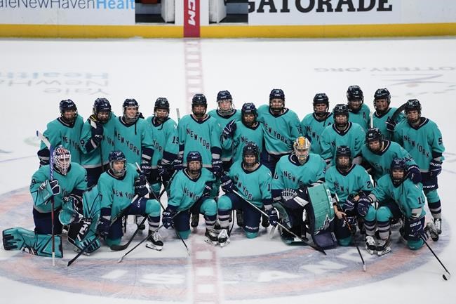 Emma Maltais' short-handed goal helps Toronto spoil New York's PWHL home opener, 3-2 | iNFOnews.ca