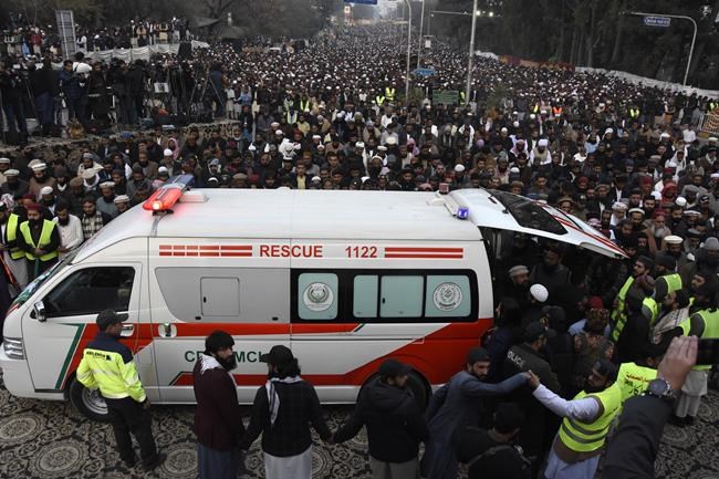 Thousands of mourners in Islamabad attend funeral for Pakistani cleric gunned down in broad daylight | iNFOnews.ca Thousands of mourners in Islamabad attend funeral for Pakistani cleric gunned down in broad daylight | iNFOnews.ca