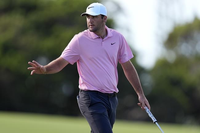 Kirk takes Kapalua lead with final birdie, dozen in the hunt | iNFOnews.ca