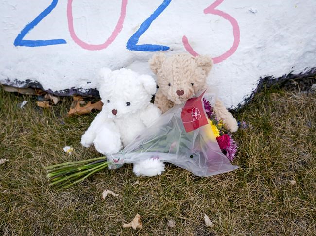 Parents of Iowa teen who killed 1 and wounded 7 in shooting say they had 'no inkling' of his plan | iNFOnews.ca Parents of Iowa teen who killed 1 and wounded 7 in shooting say they had 'no inkling' of his plan | iNFOnews.ca