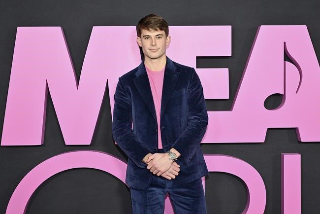 Lindsay Lohan, Reneé Rapp and the stars of the new 'Mean Girls' turn out for premiere | iNFOnews.ca