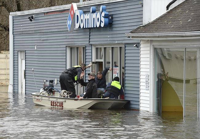Snow in the West and flooding in the Northeast. And more foul weather is on the way | iNFOnews.ca Snow in the West and flooding in the Northeast. And more foul weather is on the way | iNFOnews.ca