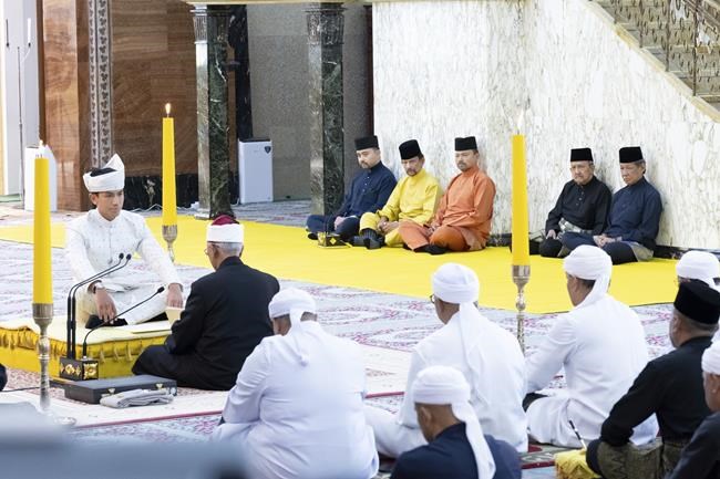 Brunei's Prince Abdul Mateen weds fiancee in lavish 10-day ceremony | iNFOnews.ca
