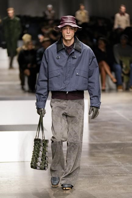 Fendi's gender-busting men's collection is inspired by Princess Anne, 'chicest woman in the world' | iNFOnews.ca Fendi's gender-busting men's collection is inspired by Princess Anne, 'chicest woman in the world' | iNFOnews.ca