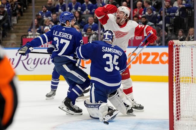 Copp, Red Wings hand Maple Leafs third consecutive defeat with 4-2 setback | iNFOnews.ca