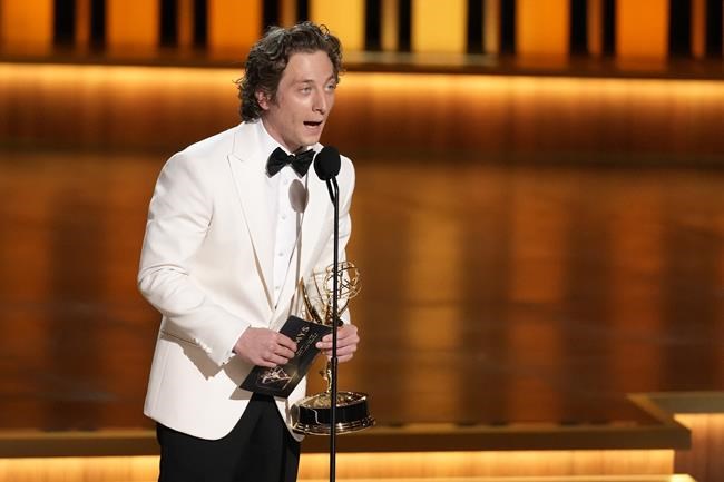 'Succession' dominates drama Emmys, 'The Bear' claims comedy and Quinta Brunson makes history | iNFOnews.ca